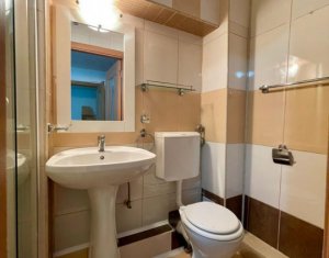 Appartement 3 chambres à louer dans Cluj-napoca, zone Centru