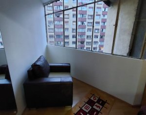 Appartement 3 chambres à louer dans Cluj-napoca, zone Marasti