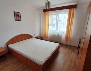 Apartament cu doua camere, decomandat, strada Stejarului, Floresti