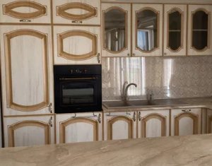Appartement 3 chambres à louer dans Cluj-napoca, zone Centru