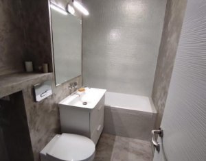 Appartement 3 chambres à louer dans Cluj-napoca, zone Manastur