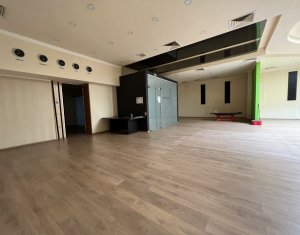 Espace Commercial à louer dans Cluj-napoca, zone Centru