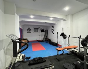 Espace Commercial à louer dans Cluj-napoca, zone Centru