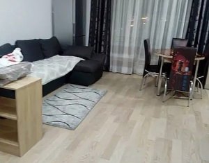 Apartment 3 rooms for rent in Floresti