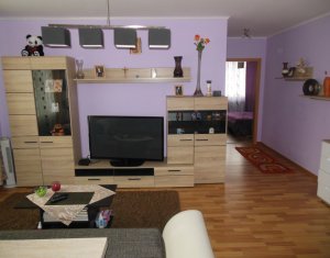 Apartament cu trei camere, complet mobilat si utilat