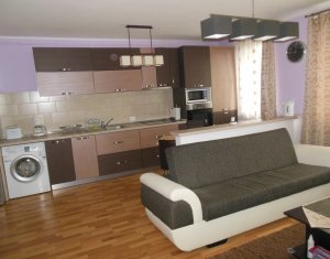 Apartament cu trei camere, complet mobilat si utilat