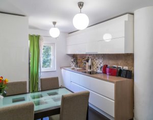 Appartement 4 chambres à louer dans Cluj-napoca, zone Zorilor