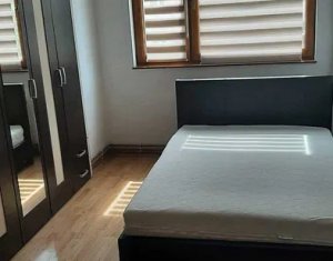 Apartament cu 3 camere, parcare subterana, zona semicentrala