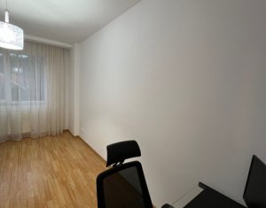 Apartament de inchiriat 3 camere, 70 mp, modern, garaj, Valea Garbaului
