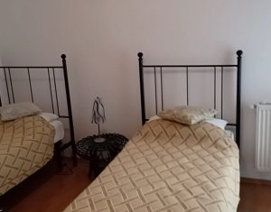 Appartement 4 chambres à louer dans Cluj-napoca, zone Zorilor