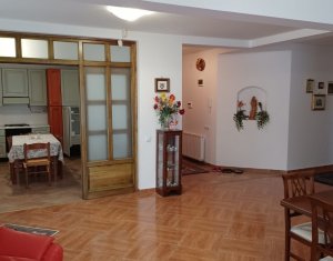 Appartement 4 chambres à louer dans Cluj-napoca, zone Zorilor