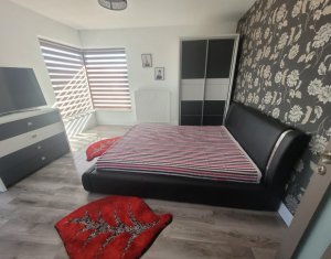 House 4 rooms for rent in Dezmir, zone Centru