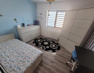 House 4 rooms for rent in Dezmir, zone Centru