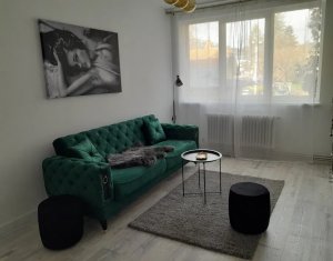 Apartament 3 camere, renovat, prima inchiriere!