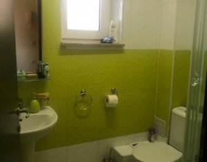 Apartament cu trei camere, in vila, dotat complet, Andrei Muresanu 