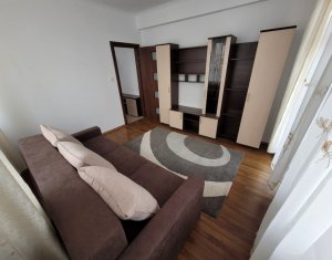 Apartament 2 camere decomandate, balcon, zona liceului Avram Iancu