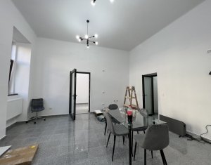 Birou profesii liberale 62mp, 2 intrari, parcare, str Petru Maior