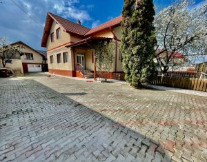 House 3 rooms for rent in Floresti