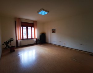 House 10 rooms for rent in Turda, zone Centru