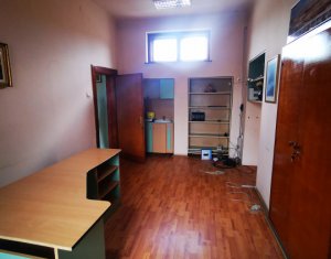 House 10 rooms for rent in Turda, zone Centru