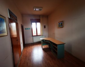 House 10 rooms for rent in Turda, zone Centru