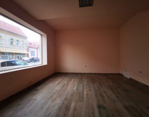 De inchiriat  spatiu comercial si/sau birouri in Turda, zona Centrala 