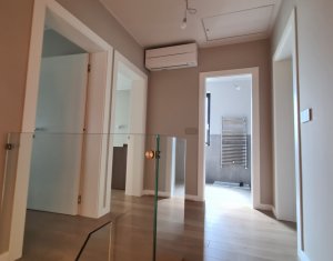 Vila tip duplex, finisaje si dotari de lux, strada privata cu acces limitat !