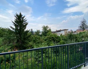 Inchiriere apartament de lux, in vila, Hasdeu, zona UMF