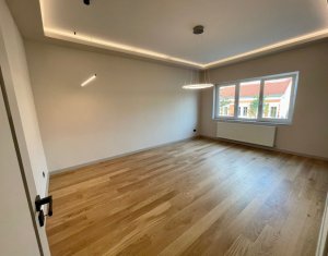 Apartament ideal activitati diverse, firma IT, birou, zona centrala