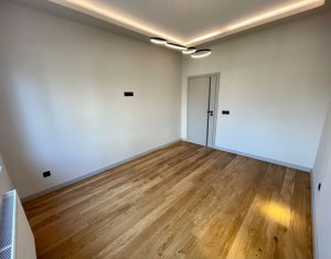 Apartament ideal activitati diverse, firma IT, birou, zona centrala