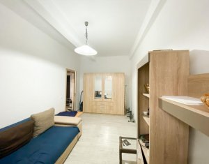 Apartament 2 camere, 65 mp, demisol, Centru