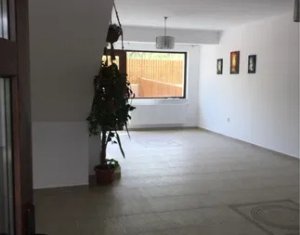 Casa de inchiriat, 6 camere, P+1E+M, zona -livada Polocsay