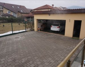 House 6 rooms for rent in Floresti