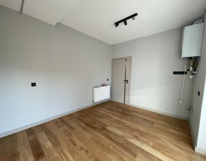 Bureau à louer dans Cluj-napoca, zone Centru