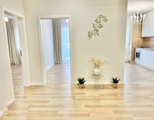 Prima inchiriere! Apartament cu trei camere, finisat modern, Sesul de sus