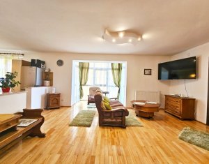 Apartament cu 5 camere + mansarda + garaj, la intrare in Borhanci