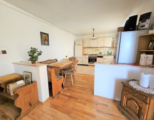 Apartament cu 5 camere + mansarda + garaj, la intrare in Borhanci