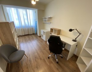 Inchiriere apartament 3 camere modern, Pta Mihai Viteazu, cu parcare