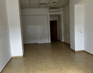 Spatiu comercial 43mp, vad comercial bun, zona Sora Shoping