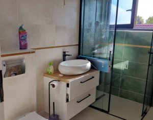 Apartament 3 camere, zona Hasdeu,  5 minute de UMF, bloc nou, prima inchiriere !