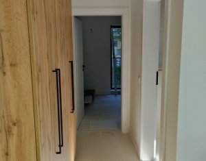 Apartament 3 camere, zona Hasdeu,  5 minute de UMF, bloc nou, prima inchiriere !