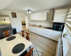Apartament la casa 3 camere,100mp ,in Gruia!