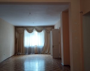 House 8 rooms for rent in Cluj-napoca, zone Centru