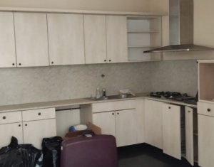 Maison 8 chambres à louer dans Cluj-napoca, zone Centru