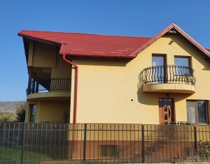 Maison 5 chambres à louer dans Floresti