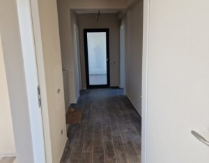 House 4 rooms for rent in Dezmir