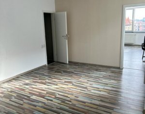 Bureau à louer dans Cluj-napoca, zone Centru