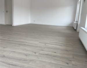 Commercial space for rent in Floresti