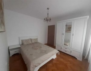 Apartament 3 camere, zona Centrala! 