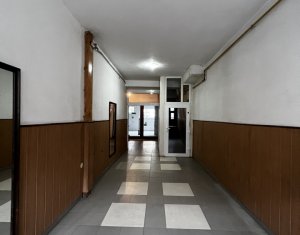 Espace Commercial à louer dans Cluj-napoca, zone Marasti